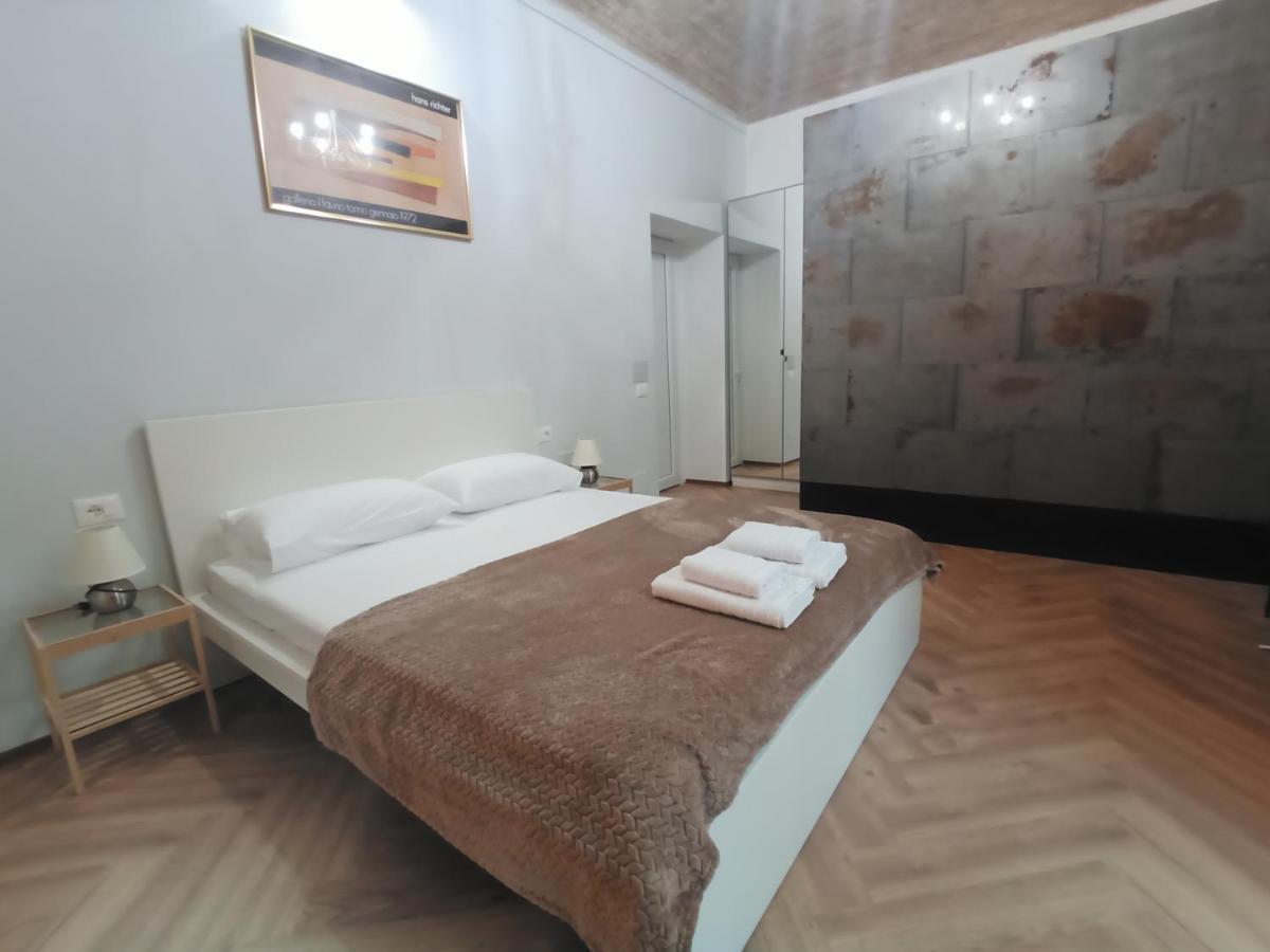 Artdeco Guest house